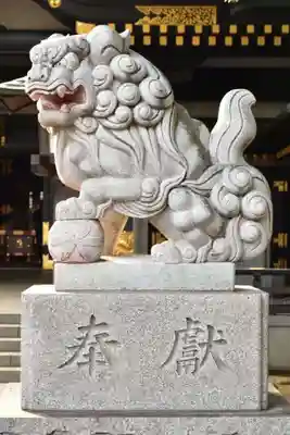 穴八幡宮の狛犬