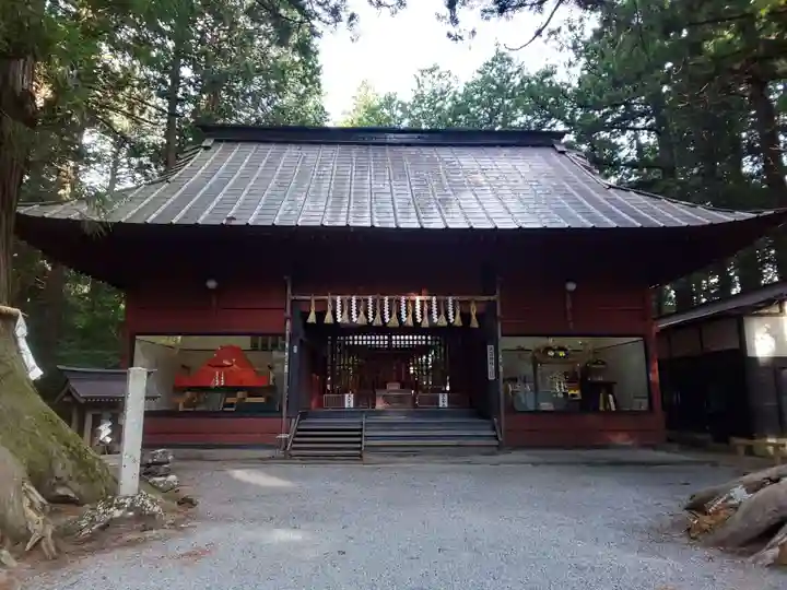 北口本宮冨士浅間神社の本殿・本堂