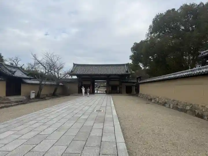 法隆寺の{uncategorized: "未分類", other: "その他", undefined: "問題あり", building: "その他建物", grave: "お墓", sacred_gate: "鳥居", guardian: "狛犬", statue: "像", buddha: "仏像", history: "歴史", nature: "自然", garden: "庭園", animal: "動物", pagoda: "塔", temizu: "手水舎", mountain_gate: "山門・神門", sanctuary: "本殿・本堂", subordinate: "末社・摂社", art: "芸術", scenery: "景色", jizo: "地蔵", ema: "絵馬", goshuin: "御朱印", omikuji: "おみくじ", items: "授与品その他", amulet: "お守り", goshuincho: "御朱印帳", eats: "食事", festival: "お祭り", votive_dance: "神楽", shichigosan: "七五三参", wedding: "結婚式", experience: "体験その他", initially: "初詣", around: "周辺", anti_infection: "感染症対策"}
