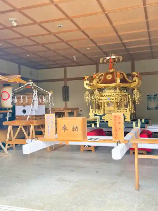 函館八幡宮の{uncategorized: "未分類", other: "その他", undefined: "問題あり", building: "その他建物", grave: "お墓", sacred_gate: "鳥居", guardian: "狛犬", statue: "像", buddha: "仏像", history: "歴史", nature: "自然", garden: "庭園", animal: "動物", pagoda: "塔", temizu: "手水舎", mountain_gate: "山門・神門", sanctuary: "本殿・本堂", subordinate: "末社・摂社", art: "芸術", scenery: "景色", jizo: "地蔵", ema: "絵馬", goshuin: "御朱印", omikuji: "おみくじ", items: "授与品その他", amulet: "お守り", goshuincho: "御朱印帳", eats: "食事", festival: "お祭り", votive_dance: "神楽", shichigosan: "七五三参", wedding: "結婚式", experience: "体験その他", initially: "初詣", around: "周辺", anti_infection: "感染症対策"}