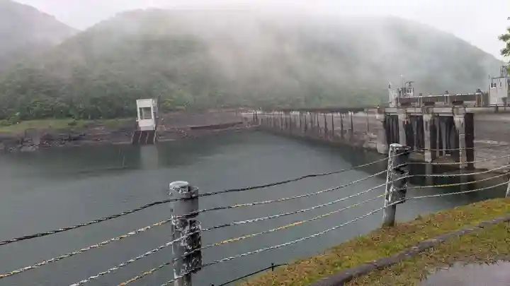 糠平電源神社の景色