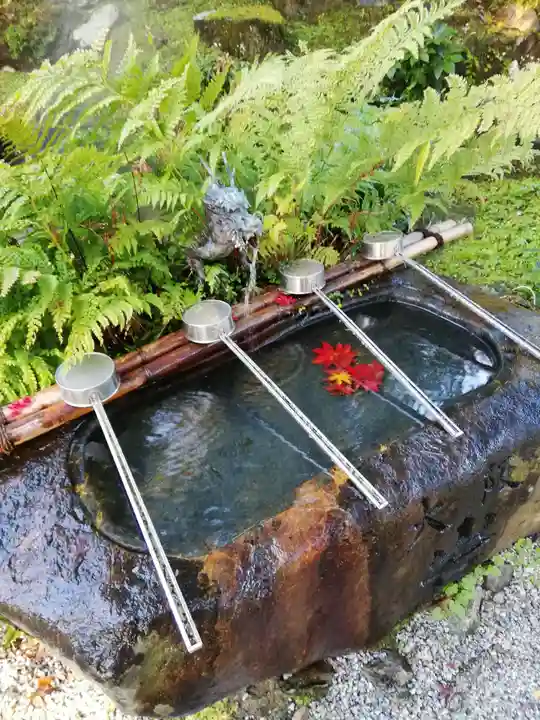 𠮷水神社(吉水神社)の手水舎