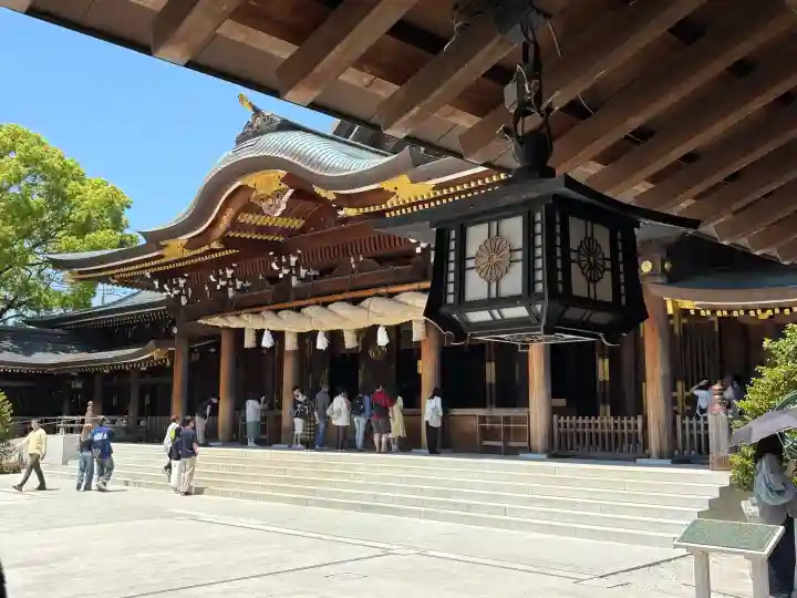 寒川神社の{uncategorized: "未分類", other: "その他", undefined: "問題あり", building: "その他建物", grave: "お墓", sacred_gate: "鳥居", guardian: "狛犬", statue: "像", buddha: "仏像", history: "歴史", nature: "自然", garden: "庭園", animal: "動物", pagoda: "塔", temizu: "手水舎", mountain_gate: "山門・神門", sanctuary: "本殿・本堂", subordinate: "末社・摂社", art: "芸術", scenery: "景色", jizo: "地蔵", ema: "絵馬", goshuin: "御朱印", omikuji: "おみくじ", items: "授与品その他", amulet: "お守り", goshuincho: "御朱印帳", eats: "食事", festival: "お祭り", votive_dance: "神楽", shichigosan: "七五三参", wedding: "結婚式", experience: "体験その他", initially: "初詣", around: "周辺", anti_infection: "感染症対策"}