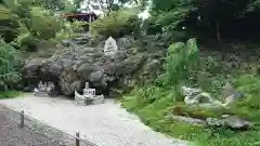 安養寺の像