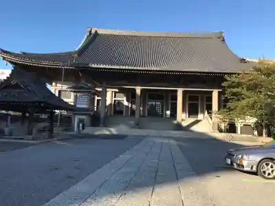 東本願寺の本殿・本堂