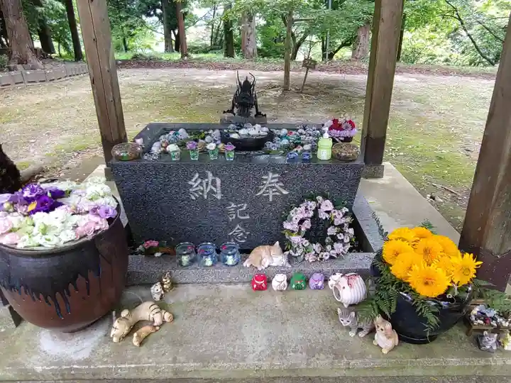 正一位 若草稲荷神社の手水舎