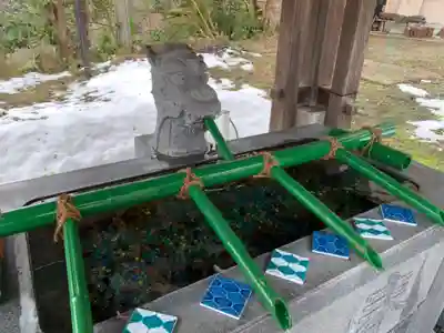 藤島神社(贈正一位新田義貞公之大宮)の手水舎