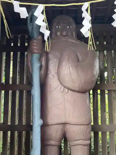 武蔵野神社の像