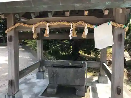 神明神社の手水舎