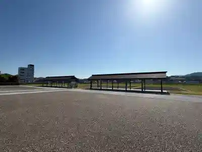 伊雜宮(皇大神宮別宮)の{uncategorized: "未分類", other: "その他", undefined: "問題あり", building: "その他建物", grave: "お墓", sacred_gate: "鳥居", guardian: "狛犬", statue: "像", buddha: "仏像", history: "歴史", nature: "自然", garden: "庭園", animal: "動物", pagoda: "塔", temizu: "手水舎", mountain_gate: "山門・神門", sanctuary: "本殿・本堂", subordinate: "末社・摂社", art: "芸術", scenery: "景色", jizo: "地蔵", ema: "絵馬", goshuin: "御朱印", omikuji: "おみくじ", items: "授与品その他", amulet: "お守り", goshuincho: "御朱印帳", eats: "食事", festival: "お祭り", votive_dance: "神楽", shichigosan: "七五三参", wedding: "結婚式", experience: "体験その他", initially: "初詣", around: "周辺", anti_infection: "感染症対策"}