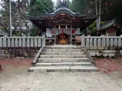 湯泉神社の本殿・本堂