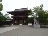 寒川神社の山門・神門