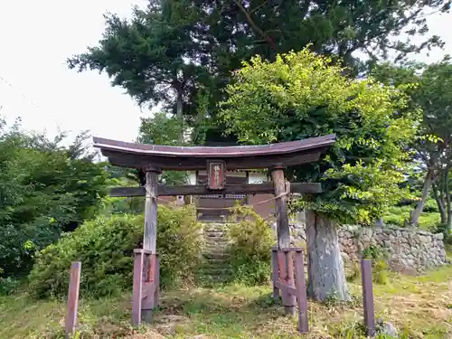 諏訪神社(真田本城跡)の鳥居