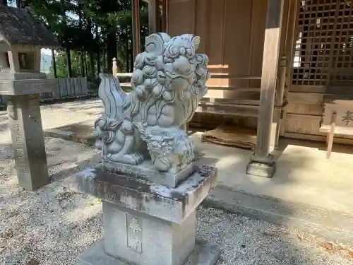 春日神社の{uncategorized: "未分類", other: "その他", undefined: "問題あり", building: "その他建物", grave: "お墓", sacred_gate: "鳥居", guardian: "狛犬", statue: "像", buddha: "仏像", history: "歴史", nature: "自然", garden: "庭園", animal: "動物", pagoda: "塔", temizu: "手水舎", mountain_gate: "山門・神門", sanctuary: "本殿・本堂", subordinate: "末社・摂社", art: "芸術", scenery: "景色", jizo: "地蔵", ema: "絵馬", goshuin: "御朱印", omikuji: "おみくじ", items: "授与品その他", amulet: "お守り", goshuincho: "御朱印帳", eats: "食事", festival: "お祭り", votive_dance: "神楽", shichigosan: "七五三参", wedding: "結婚式", experience: "体験その他", initially: "初詣", around: "周辺", anti_infection: "感染症対策"}