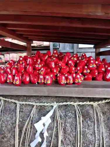 市比賣神社の{uncategorized: "未分類", other: "その他", undefined: "問題あり", building: "その他建物", grave: "お墓", sacred_gate: "鳥居", guardian: "狛犬", statue: "像", buddha: "仏像", history: "歴史", nature: "自然", garden: "庭園", animal: "動物", pagoda: "塔", temizu: "手水舎", mountain_gate: "山門・神門", sanctuary: "本殿・本堂", subordinate: "末社・摂社", art: "芸術", scenery: "景色", jizo: "地蔵", ema: "絵馬", goshuin: "御朱印", omikuji: "おみくじ", items: "授与品その他", amulet: "お守り", goshuincho: "御朱印帳", eats: "食事", festival: "お祭り", votive_dance: "神楽", shichigosan: "七五三参", wedding: "結婚式", experience: "体験その他", initially: "初詣", around: "周辺", anti_infection: "感染症対策"}