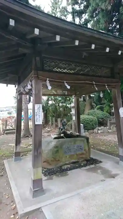 日高神社の手水舎