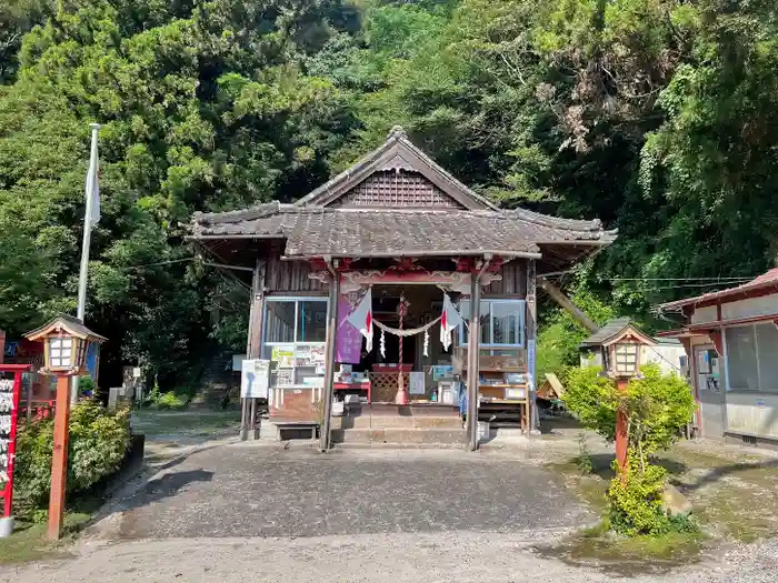 檍神社の本殿