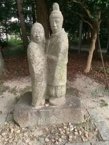 両社宮神社（宮町）の像