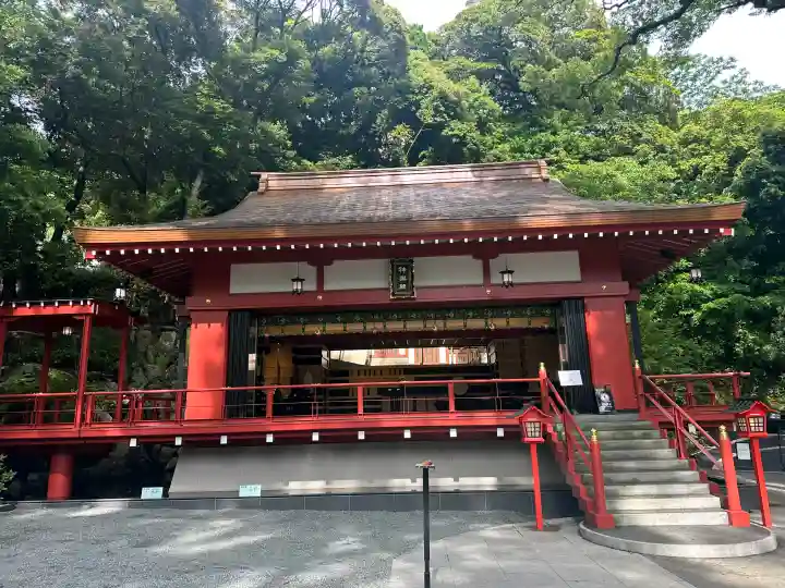 來宮神社の{uncategorized: "未分類", other: "その他", undefined: "問題あり", building: "その他建物", grave: "お墓", sacred_gate: "鳥居", guardian: "狛犬", statue: "像", buddha: "仏像", history: "歴史", nature: "自然", garden: "庭園", animal: "動物", pagoda: "塔", temizu: "手水舎", mountain_gate: "山門・神門", sanctuary: "本殿・本堂", subordinate: "末社・摂社", art: "芸術", scenery: "景色", jizo: "地蔵", ema: "絵馬", goshuin: "御朱印", omikuji: "おみくじ", items: "授与品その他", amulet: "お守り", goshuincho: "御朱印帳", eats: "食事", festival: "お祭り", votive_dance: "神楽", shichigosan: "七五三参", wedding: "結婚式", experience: "体験その他", initially: "初詣", around: "周辺", anti_infection: "感染症対策"}