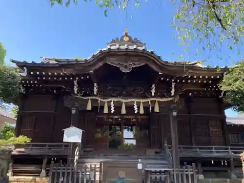 白山神社の本殿