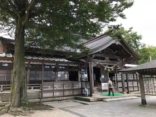 倶利迦羅不動寺山頂本堂の本殿・本堂