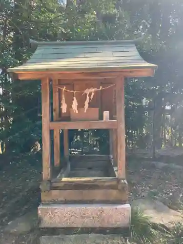 雨引千勝神社の{uncategorized: "未分類", other: "その他", undefined: "問題あり", building: "その他建物", grave: "お墓", sacred_gate: "鳥居", guardian: "狛犬", statue: "像", buddha: "仏像", history: "歴史", nature: "自然", garden: "庭園", animal: "動物", pagoda: "塔", temizu: "手水舎", mountain_gate: "山門・神門", sanctuary: "本殿・本堂", subordinate: "末社・摂社", art: "芸術", scenery: "景色", jizo: "地蔵", ema: "絵馬", goshuin: "御朱印", omikuji: "おみくじ", items: "授与品その他", amulet: "お守り", goshuincho: "御朱印帳", eats: "食事", festival: "お祭り", votive_dance: "神楽", shichigosan: "七五三参", wedding: "結婚式", experience: "体験その他", initially: "初詣", around: "周辺", anti_infection: "感染症対策"}