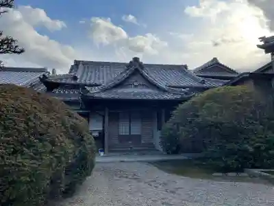 真福寺の{uncategorized: "未分類", other: "その他", undefined: "問題あり", building: "その他建物", grave: "お墓", sacred_gate: "鳥居", guardian: "狛犬", statue: "像", buddha: "仏像", history: "歴史", nature: "自然", garden: "庭園", animal: "動物", pagoda: "塔", temizu: "手水舎", mountain_gate: "山門・神門", sanctuary: "本殿・本堂", subordinate: "末社・摂社", art: "芸術", scenery: "景色", jizo: "地蔵", ema: "絵馬", goshuin: "御朱印", omikuji: "おみくじ", items: "授与品その他", amulet: "お守り", goshuincho: "御朱印帳", eats: "食事", festival: "お祭り", votive_dance: "神楽", shichigosan: "七五三参", wedding: "結婚式", experience: "体験その他", initially: "初詣", around: "周辺", anti_infection: "感染症対策"}