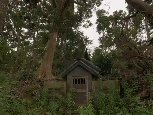三峰神社の本殿・本堂