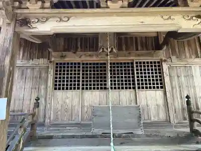 熊野神社の{uncategorized: "未分類", other: "その他", undefined: "問題あり", building: "その他建物", grave: "お墓", sacred_gate: "鳥居", guardian: "狛犬", statue: "像", buddha: "仏像", history: "歴史", nature: "自然", garden: "庭園", animal: "動物", pagoda: "塔", temizu: "手水舎", mountain_gate: "山門・神門", sanctuary: "本殿・本堂", subordinate: "末社・摂社", art: "芸術", scenery: "景色", jizo: "地蔵", ema: "絵馬", goshuin: "御朱印", omikuji: "おみくじ", items: "授与品その他", amulet: "お守り", goshuincho: "御朱印帳", eats: "食事", festival: "お祭り", votive_dance: "神楽", shichigosan: "七五三参", wedding: "結婚式", experience: "体験その他", initially: "初詣", around: "周辺", anti_infection: "感染症対策"}