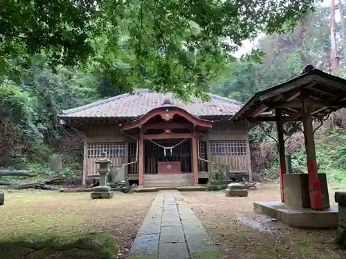 十二所神社の本殿・本堂