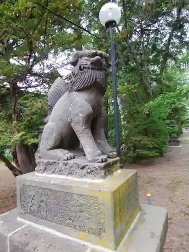 信濃神社の狛犬