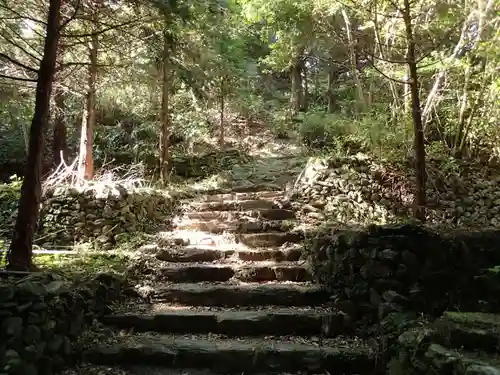 立岩神社（山方比古神社境内社）の建物その他