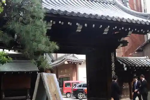 本能寺の山門