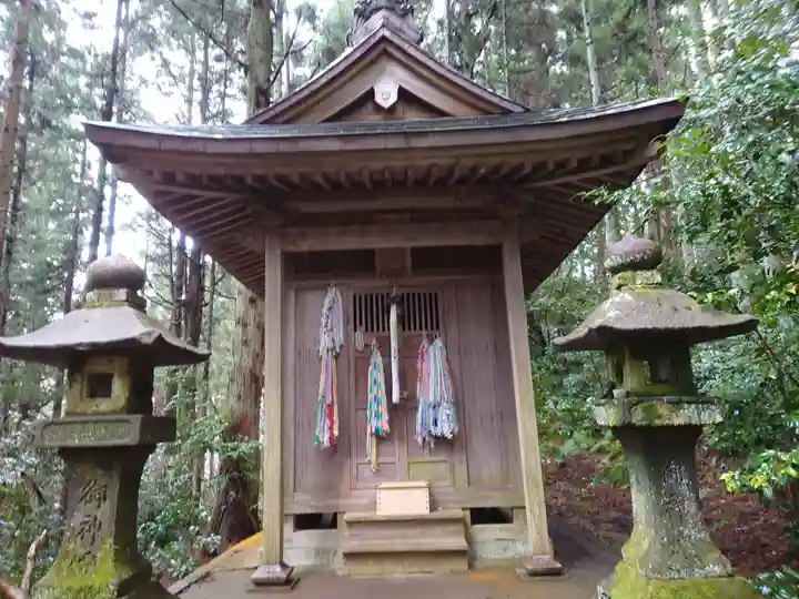 青海神社(新潟県)