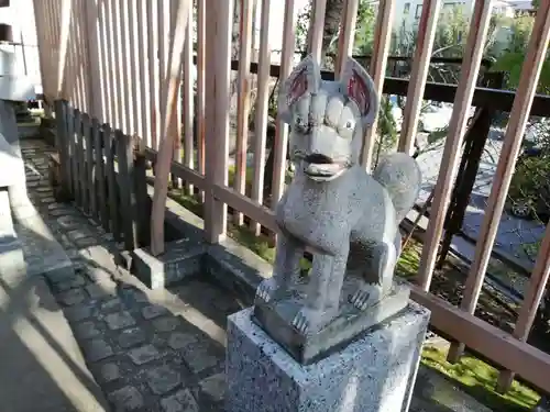 桐ヶ谷氷川神社の狛犬