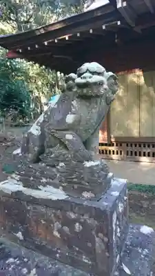 鳥見神社の狛犬