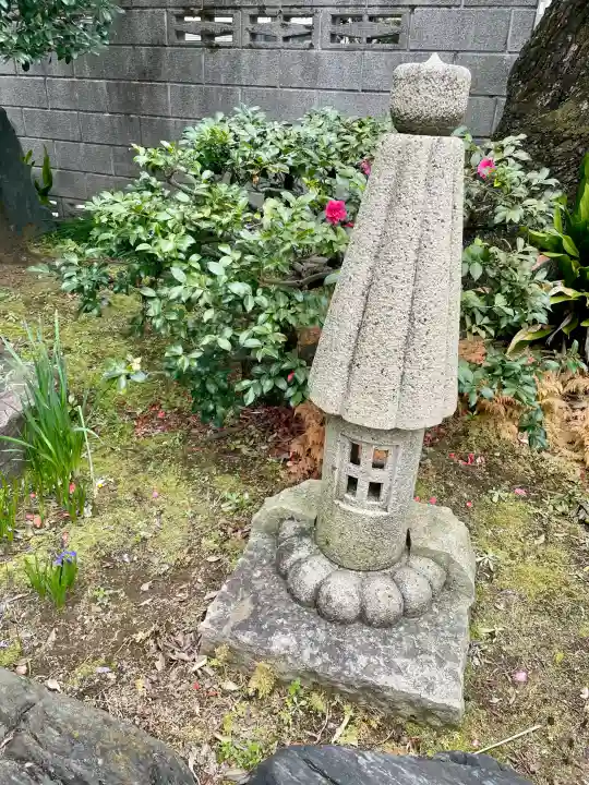 玄授院の{uncategorized: "未分類", other: "その他", undefined: "問題あり", building: "その他建物", grave: "お墓", sacred_gate: "鳥居", guardian: "狛犬", statue: "像", buddha: "仏像", history: "歴史", nature: "自然", garden: "庭園", animal: "動物", pagoda: "塔", temizu: "手水舎", mountain_gate: "山門・神門", sanctuary: "本殿・本堂", subordinate: "末社・摂社", art: "芸術", scenery: "景色", jizo: "地蔵", ema: "絵馬", goshuin: "御朱印", omikuji: "おみくじ", items: "授与品その他", amulet: "お守り", goshuincho: "御朱印帳", eats: "食事", festival: "お祭り", votive_dance: "神楽", shichigosan: "七五三参", wedding: "結婚式", experience: "体験その他", initially: "初詣", around: "周辺", anti_infection: "感染症対策"}