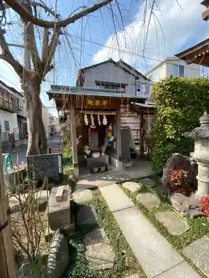 塚越稲荷神社の本殿・本堂
