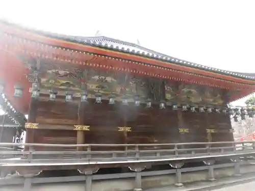 中山寺の本殿・本堂