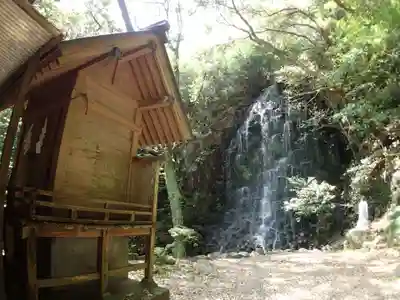 瀧神社(都農神社末社(奥宮))の末社・摂社