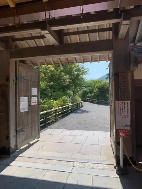 鹿苑寺(金閣寺)の山門・神門