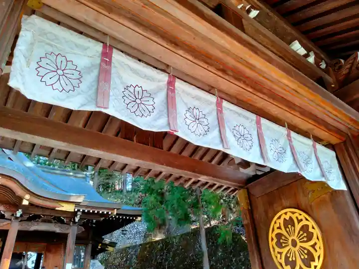 櫻山八幡宮の山門・神門