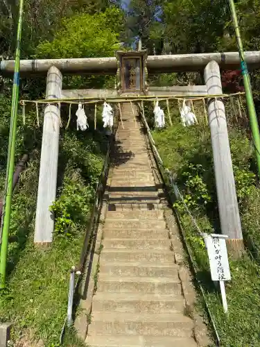 思金神社の{uncategorized: "未分類", other: "その他", undefined: "問題あり", building: "その他建物", grave: "お墓", sacred_gate: "鳥居", guardian: "狛犬", statue: "像", buddha: "仏像", history: "歴史", nature: "自然", garden: "庭園", animal: "動物", pagoda: "塔", temizu: "手水舎", mountain_gate: "山門・神門", sanctuary: "本殿・本堂", subordinate: "末社・摂社", art: "芸術", scenery: "景色", jizo: "地蔵", ema: "絵馬", goshuin: "御朱印", omikuji: "おみくじ", items: "授与品その他", amulet: "お守り", goshuincho: "御朱印帳", eats: "食事", festival: "お祭り", votive_dance: "神楽", shichigosan: "七五三参", wedding: "結婚式", experience: "体験その他", initially: "初詣", around: "周辺", anti_infection: "感染症対策"}