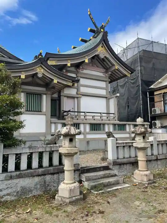 氷川神社の{uncategorized: "未分類", other: "その他", undefined: "問題あり", building: "その他建物", grave: "お墓", sacred_gate: "鳥居", guardian: "狛犬", statue: "像", buddha: "仏像", history: "歴史", nature: "自然", garden: "庭園", animal: "動物", pagoda: "塔", temizu: "手水舎", mountain_gate: "山門・神門", sanctuary: "本殿・本堂", subordinate: "末社・摂社", art: "芸術", scenery: "景色", jizo: "地蔵", ema: "絵馬", goshuin: "御朱印", omikuji: "おみくじ", items: "授与品その他", amulet: "お守り", goshuincho: "御朱印帳", eats: "食事", festival: "お祭り", votive_dance: "神楽", shichigosan: "七五三参", wedding: "結婚式", experience: "体験その他", initially: "初詣", around: "周辺", anti_infection: "感染症対策"}