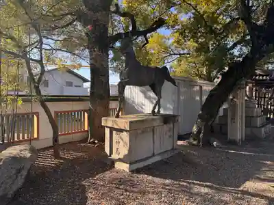 離宮八幡宮の像