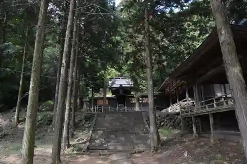 御牧子安神社 の建物その他