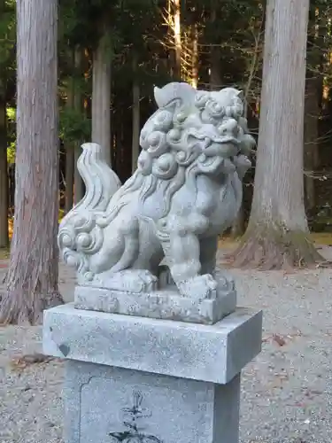 白山神社の狛犬