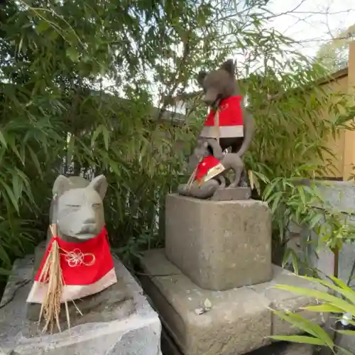 白笹稲荷神社の{uncategorized: "未分類", other: "その他", undefined: "問題あり", building: "その他建物", grave: "お墓", sacred_gate: "鳥居", guardian: "狛犬", statue: "像", buddha: "仏像", history: "歴史", nature: "自然", garden: "庭園", animal: "動物", pagoda: "塔", temizu: "手水舎", mountain_gate: "山門・神門", sanctuary: "本殿・本堂", subordinate: "末社・摂社", art: "芸術", scenery: "景色", jizo: "地蔵", ema: "絵馬", goshuin: "御朱印", omikuji: "おみくじ", items: "授与品その他", amulet: "お守り", goshuincho: "御朱印帳", eats: "食事", festival: "お祭り", votive_dance: "神楽", shichigosan: "七五三参", wedding: "結婚式", experience: "体験その他", initially: "初詣", around: "周辺", anti_infection: "感染症対策"}