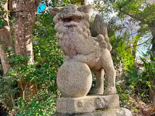 高泊神社の狛犬