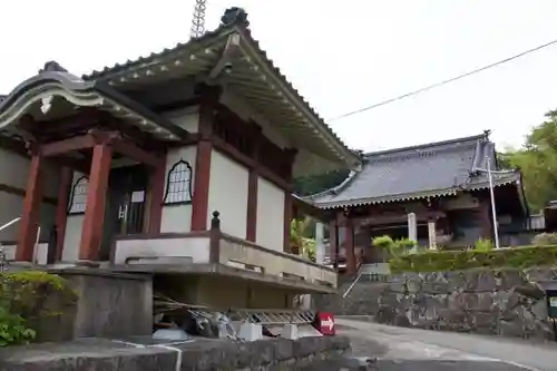 常行寺の本殿・本堂